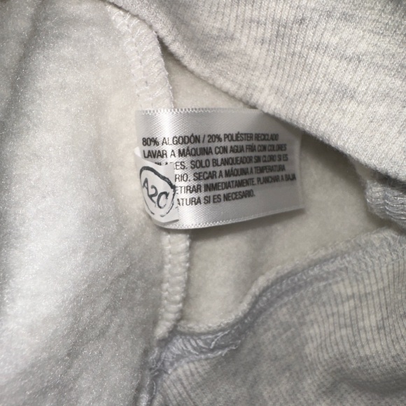 NWT! Valentine's Day sweater size M - Picture 5 of 5